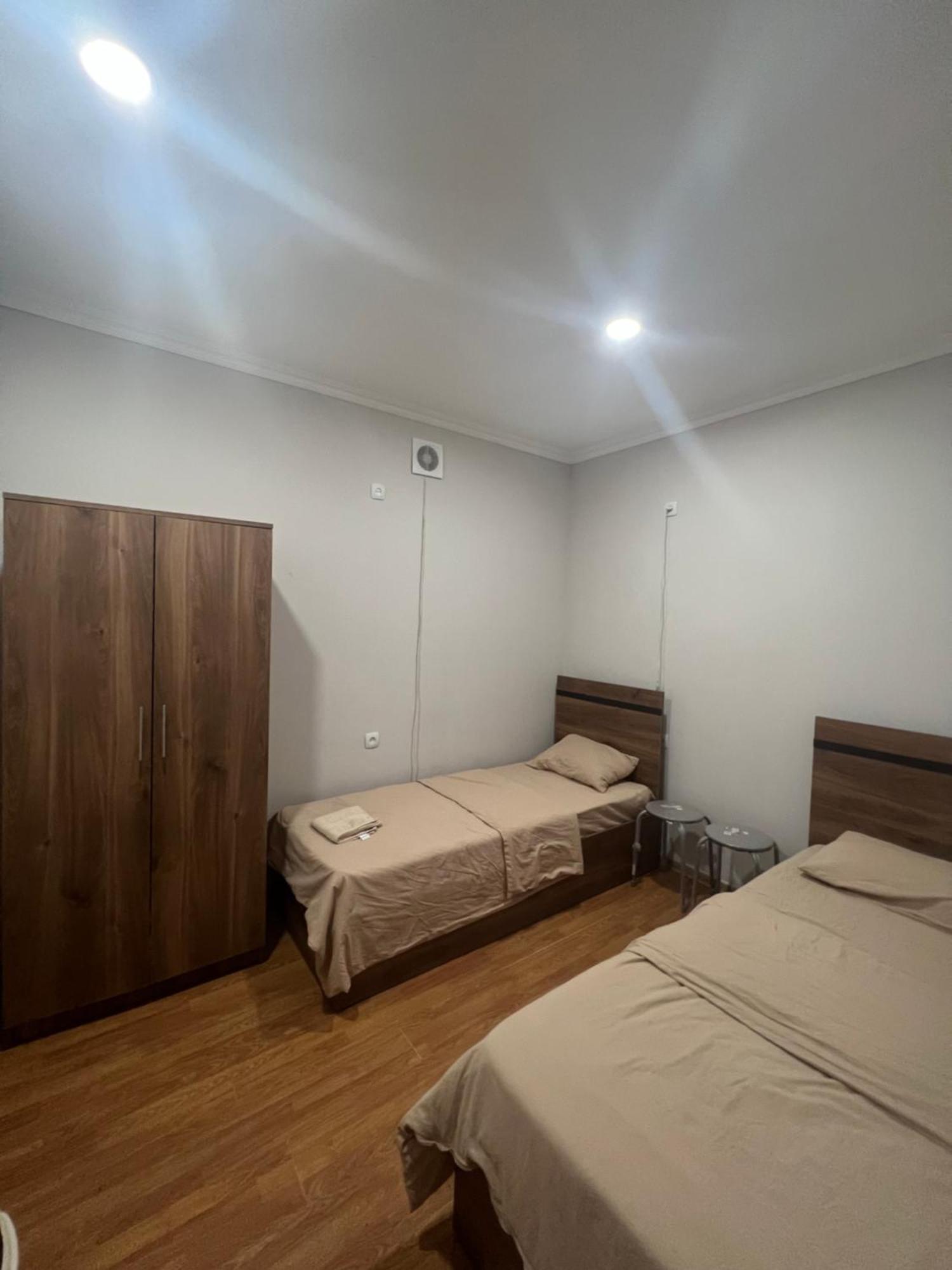 Pushkiin Hotel Yerevan Bagian luar foto